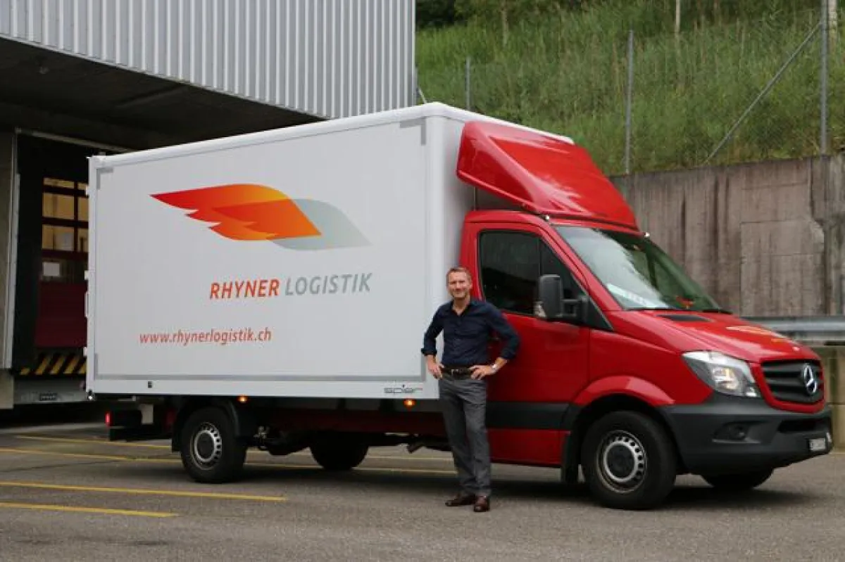 Hansruedi Pfister, Geschäftsführer der Walter Rhyner AG, zeigt sich zufrieden mit der Kombilösung.