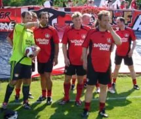 Bild: Bayer 04 Oldies gewinnen Blitzturnier mit dem Hamburger SV und dem FC Deetz