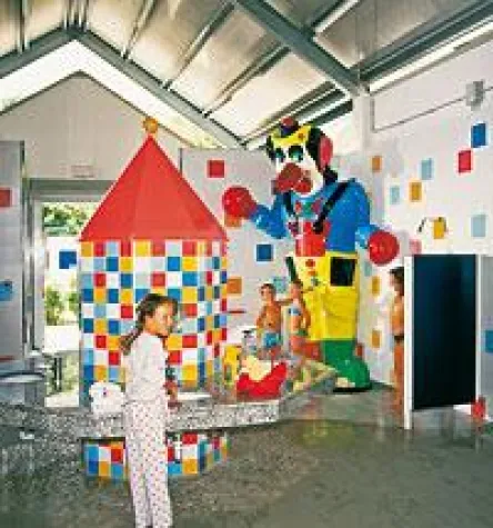 Bild: Sanitärkomfort im „Portofelice Camping Village“