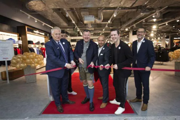 Bild: WÖHRL öffnet wieder die Türen im OEZ München