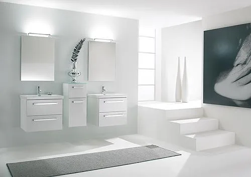 Bild: Holz, Weiß & Komfort: Reuter Badshop bringt die Bädertrends der ISH 2011 ins heimische Bad