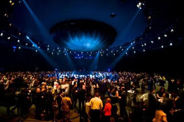 Eine Hamburger Erfolgsgeschichte - Eventagentur Delphis Dialog gewinnt zum 15jährigen Jubiläum Event Award Bild: Eine Hamburger Erfolgsgeschichte - Eventagentur Delphis Dialog gewinnt zum 15jährigen Jubiläum Event Award