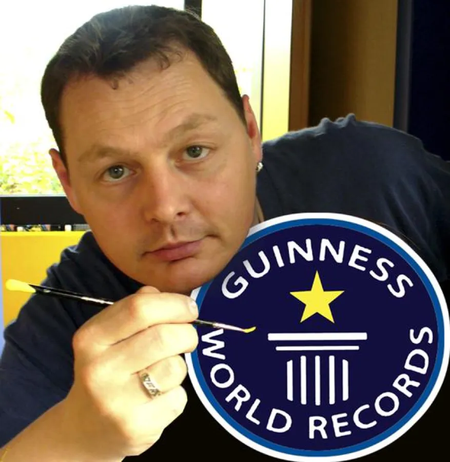 Weltrekordmalerei des Künstlers Thommes Nentwig für Jugend in Arbeit