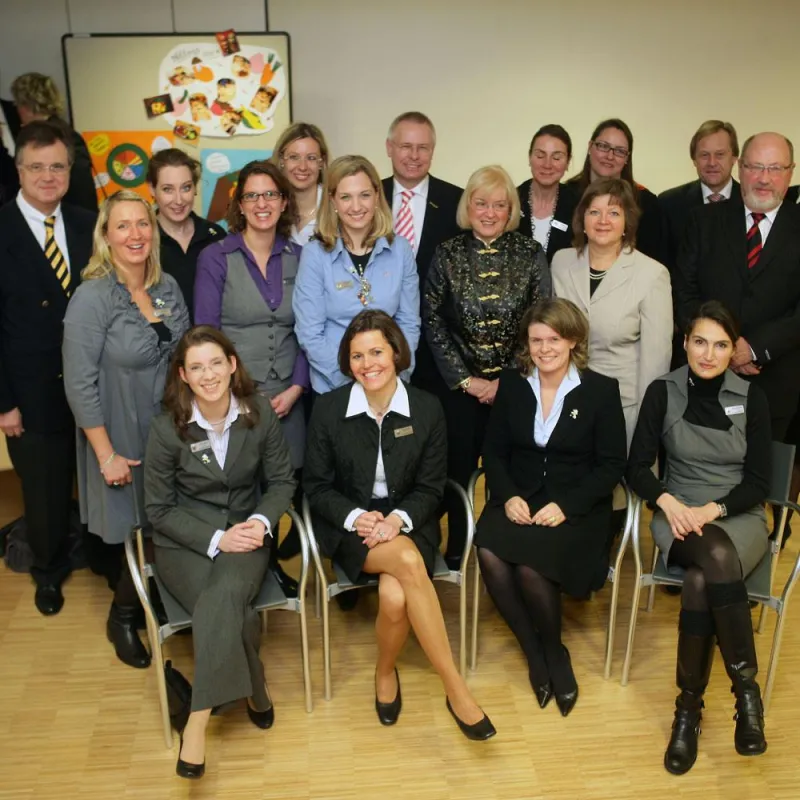Der Ladies´ Circle Mönchengladbach, Oberbürgermeister Norbert Bude und Vorstandsvorsitzender der Volksbank Mönchengladbach Lothar Erbers