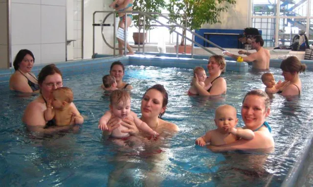 Babyschwimmen, Kleinkinderschwimmen und Schwimmkurse im Hallenbad Prantseck in Bad Aibling Bild: Babyschwimmen, Kleinkinderschwimmen und Schwimmkurse im Hallenbad Prantseck in Bad Aibling