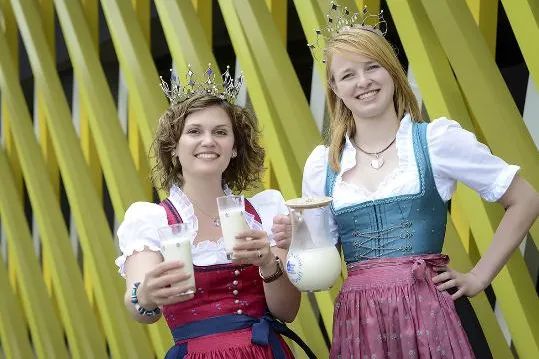 Royales Jubiläum: 30 Jahre Bayerische Milchkönigin Bild: Royales Jubiläum: 30 Jahre Bayerische Milchkönigin