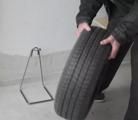 Bild: Herr Gruber hat ein Rad ab