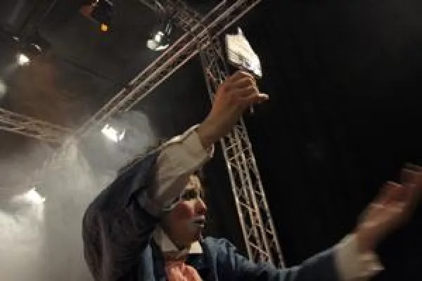 Bild: Das Theaterhaus Mitte Berlin zieht um - Auftaktveranstaltung am 3. Juli - "first contact"