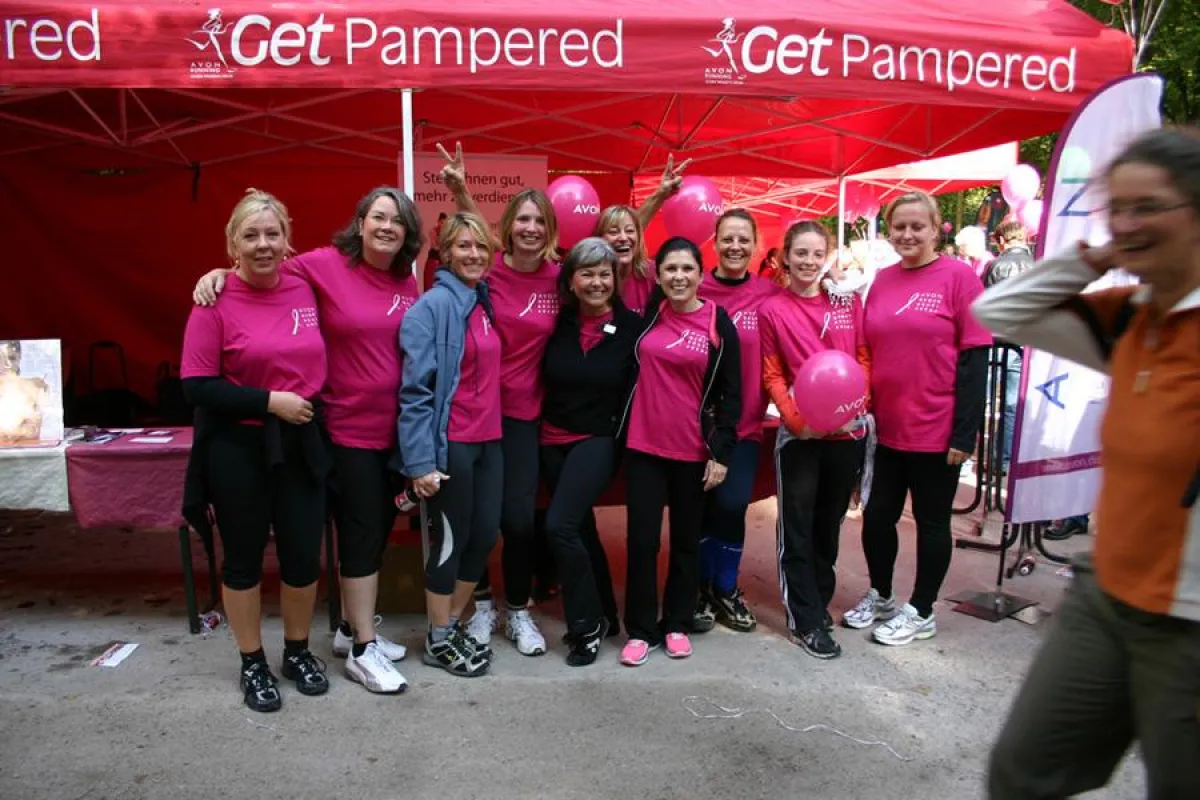 Auch das Avon Laufteam hat Spenden gesammelt