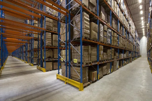 Bild: Home24 managt Logistikzentrum mit storelogix