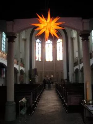 Bild: Friedenslichtes aus Bethlehem am Donnerstag in Berlin: "Vom Elend zu dem Vaterland"