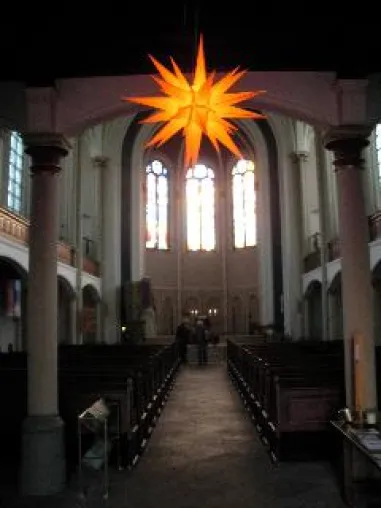Bild: Friedenslichtes aus Bethlehem am Donnerstag in Berlin: "Vom Elend zu dem Vaterland"
