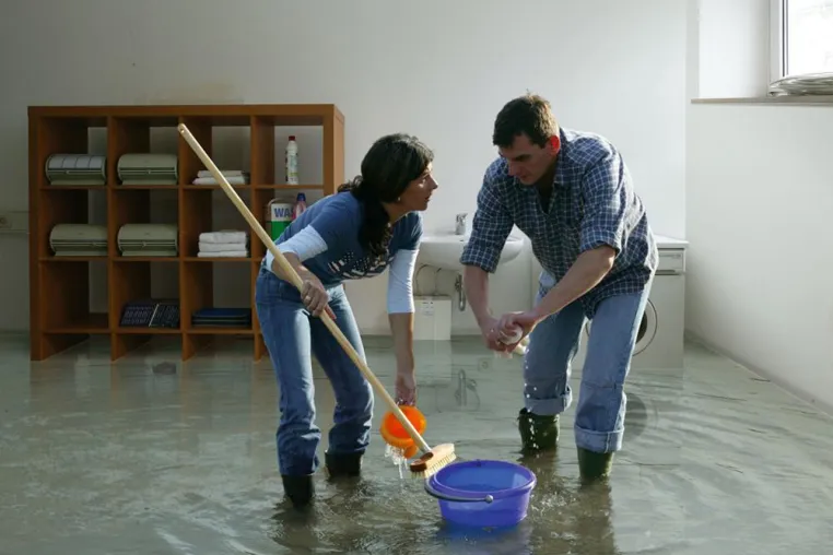 Bild: Wasserschaden: Schnelles Handeln ist gefragt
