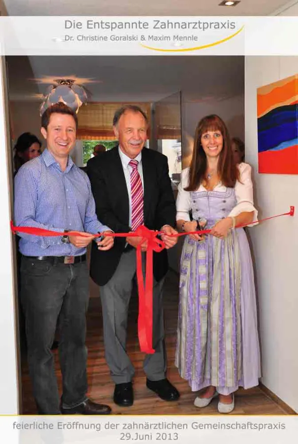 feierliche Eröffnung: v.l. Maxim Mennle, Bgm. Werner Röslmair, Dr. Christine Goralski