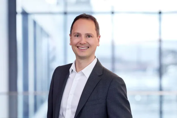 LAPP firmiert jetzt als Lapp Holding SE Bild: LAPP firmiert jetzt als Lapp Holding SE