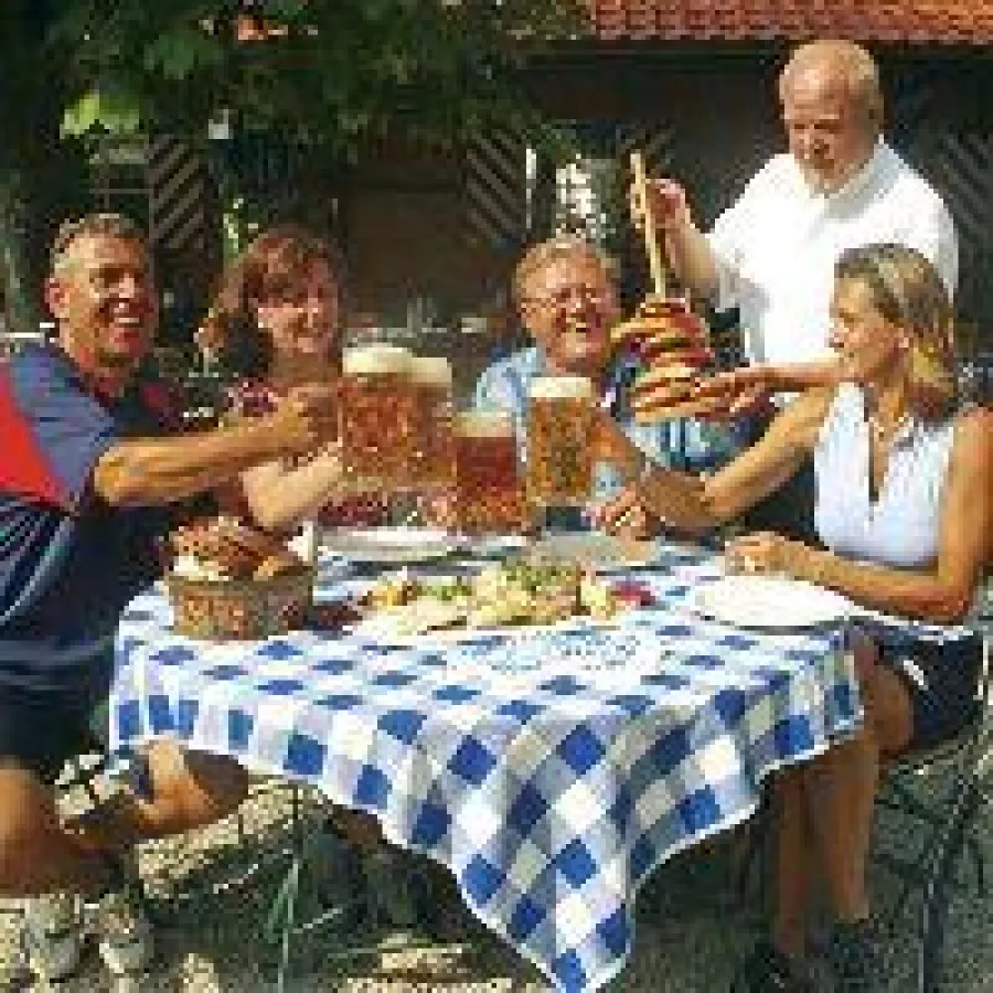 Voksfest bayerische Brotzeit