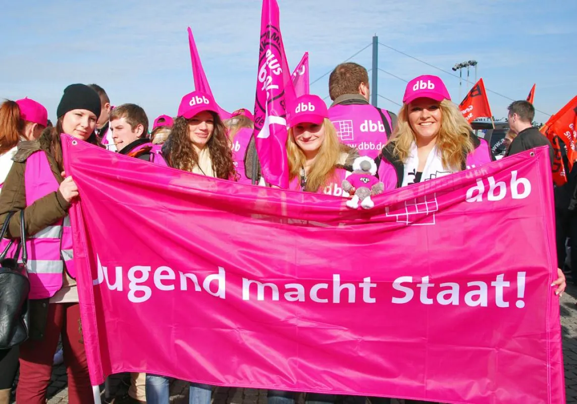 Die Tarifeinigung setzt für den Berufsnachwuchs im Öffentlichen Dienst ein deutliches Zeichen