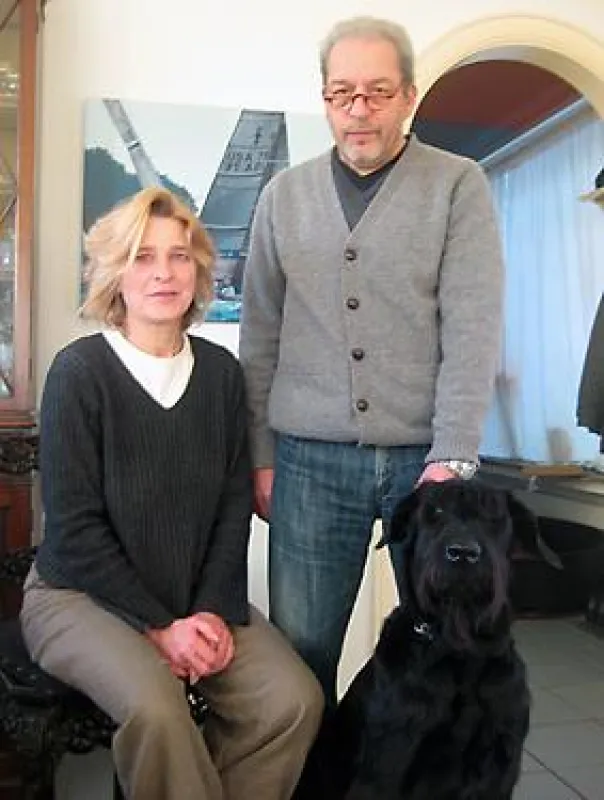 Liebevolles Zuhause gesucht: Familie Kahlert mit ihrem Pflegehund Artos