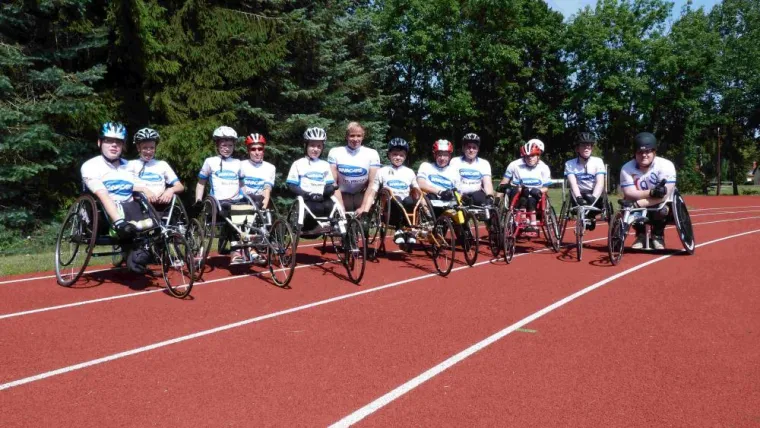 Rennrollstuhl-Projekt „Rio ruft!“: Nachwuchs trainiert erfolgreich für ein großes Ziel Bild: Rennrollstuhl-Projekt „Rio ruft!“: Nachwuchs trainiert erfolgreich für ein großes Ziel
