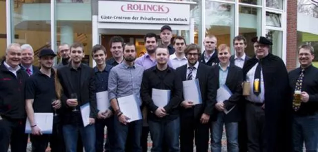 Lossprechung der Brauer und Mälzer in Burgsteinfurt: Simon Esser als Prüfungsbester ausgezeichnet Bild: Lossprechung der Brauer und Mälzer in Burgsteinfurt: Simon Esser als Prüfungsbester ausgezeichnet