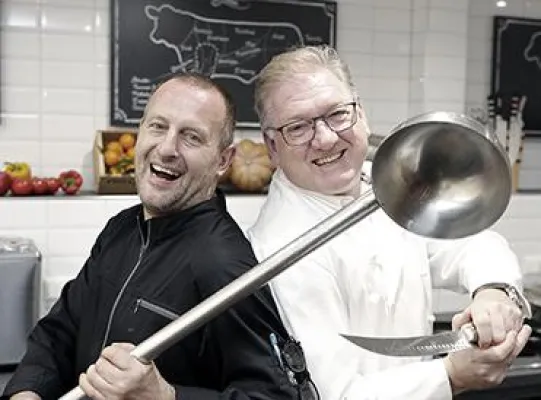 Bild: „The Butcher’s Kitchen“ und „Achterath’s Kochwerkstatt“ – Dreamteam rockt den Duisburger Großmarkt