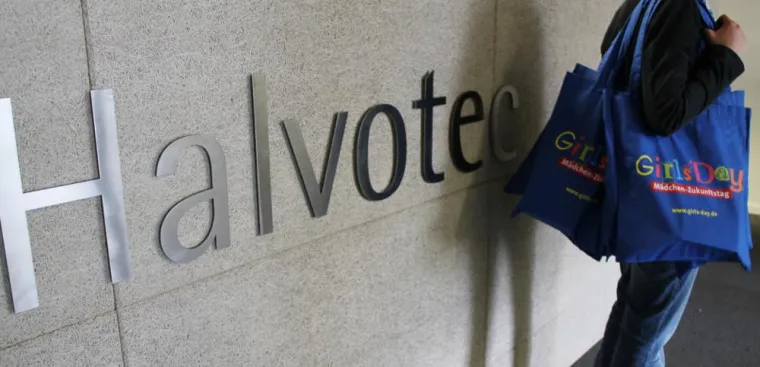 Bild: Girls‘ Day 2015 bei Halvotec: Ein Tag als Softwareentwicklerin