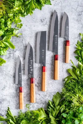 Die Kasumi-Familie wächst: Chroma Deutschland präsentiert Ultrapremium-Linie Black Hammer Blue Bild: Die Kasumi-Familie wächst: Chroma Deutschland präsentiert Ultrapremium-Linie Black Hammer Blue