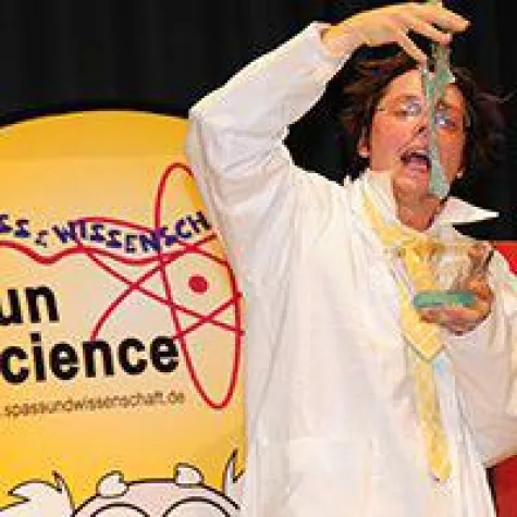Eröffnungsevent von Fun Science bringt Kindern Spaß & Wissenschaft näher Bild: Eröffnungsevent von Fun Science bringt Kindern Spaß & Wissenschaft näher