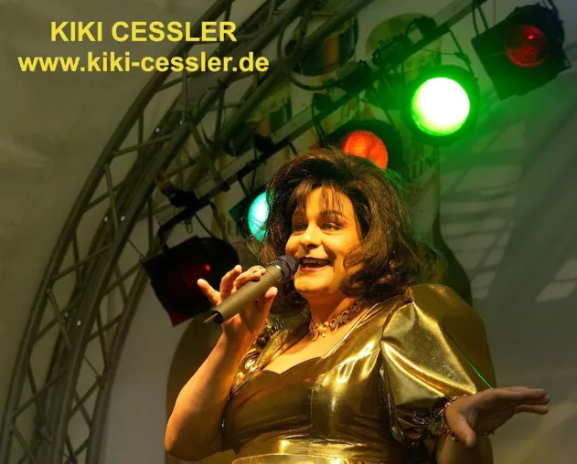 Bild: 20. Lesbisch-schwules Stadtfest Berlin am 17. Juni 2012 mit Travestiekünstlerin Kiki Cessler