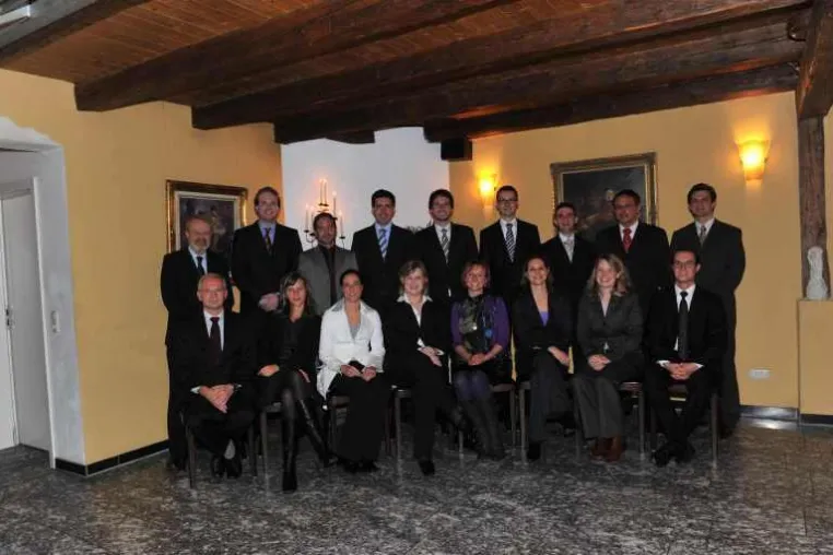 Bild: 2. Absolventenjahrgang 2009 im MBA-Studiengang Health Care Management in Bayreuth verabschiedet