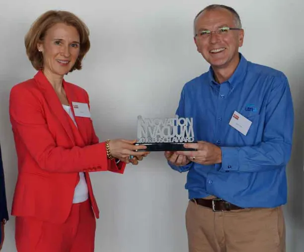 Bild: Der „Busch Innovation in Vacuum Award“ geht an tna