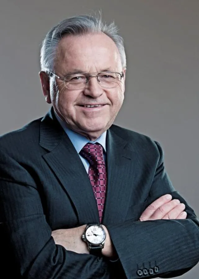 Wiestaw Kramski präsentiert sein Unternehmen auf der golfmesse.ch und hält Fachvorträge