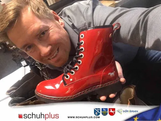 Bild: Schuhplus stellt neue Kollektion für Herbst/Winter 2020 zusammen