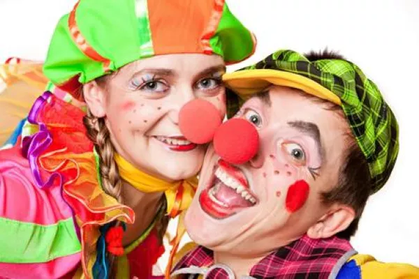 Bild: Alaaf und Helau – mit B&B Hotels günstig zur 5. Jahreszeit übernachten