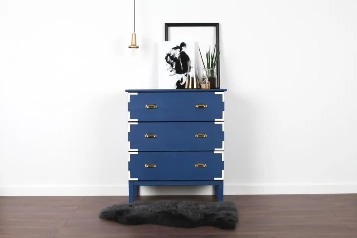 Bild: IKEA Hack: Edle Kommode mit glänzenden Akzenten