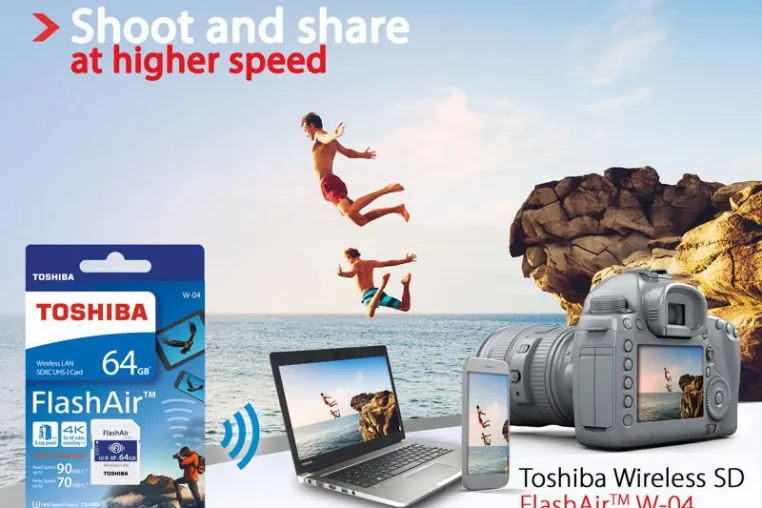 Bild: Die vierte Generation: Toshiba zeigt FlashAir™-Wireless-SD-Karte auf der CeBIT 2017