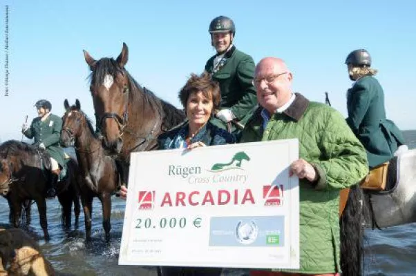 Bild: Reinhard Baumhögger und Arcadia Hotels engagieren sich für wohltätige Zwecke