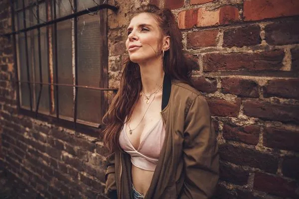 Maureen - Deutschlands heißester Elektro-Pop Bild: Maureen - Deutschlands heißester Elektro-Pop