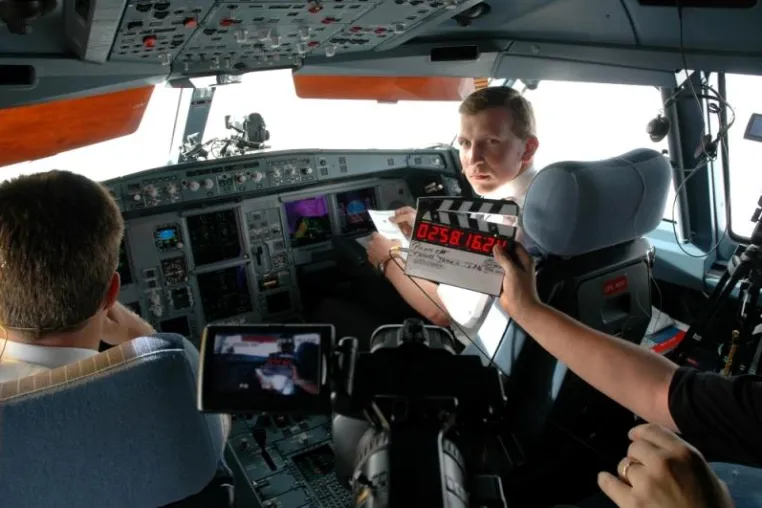 PilotsEYE.tv holt die Faszination Fliegen ins Wohnzimmer Bild: PilotsEYE.tv holt die Faszination Fliegen ins Wohnzimmer