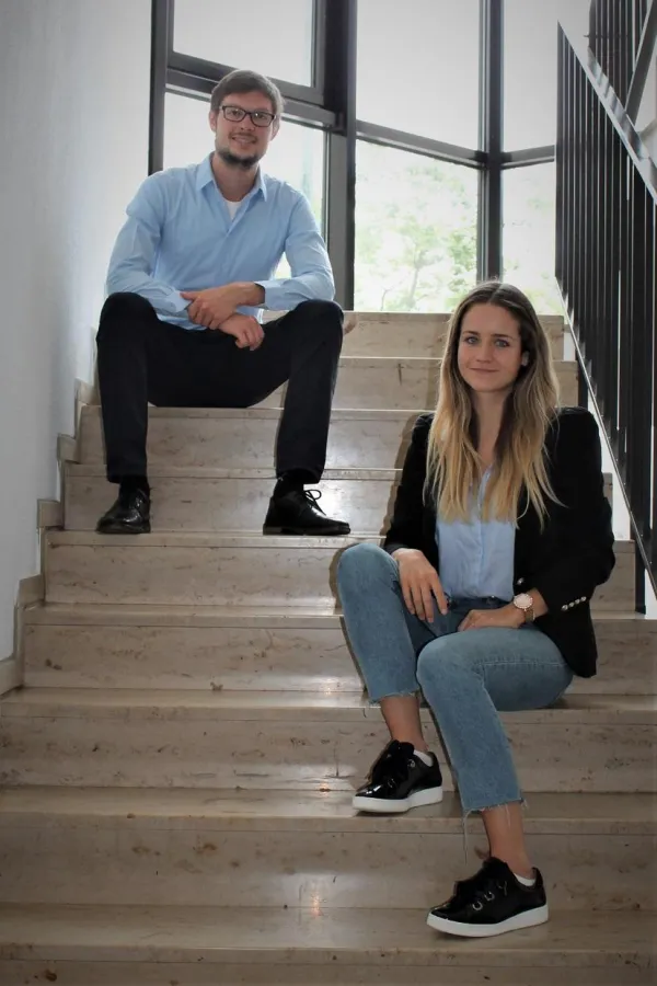 Marie Makowka und Marc Roder verstärken das Digitalteam bei Akima Media. (Quelle: Akima Media)