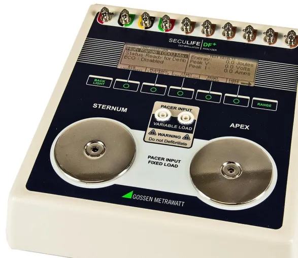 Defibrillatortester für monophasische und biphasische Systeme mit Pacerfunktion Bild: Defibrillatortester für monophasische und biphasische Systeme mit Pacerfunktion
