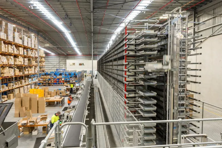 Bild: Shimano setzt bei der Auftragsabwicklung auf Dematic-Technologie