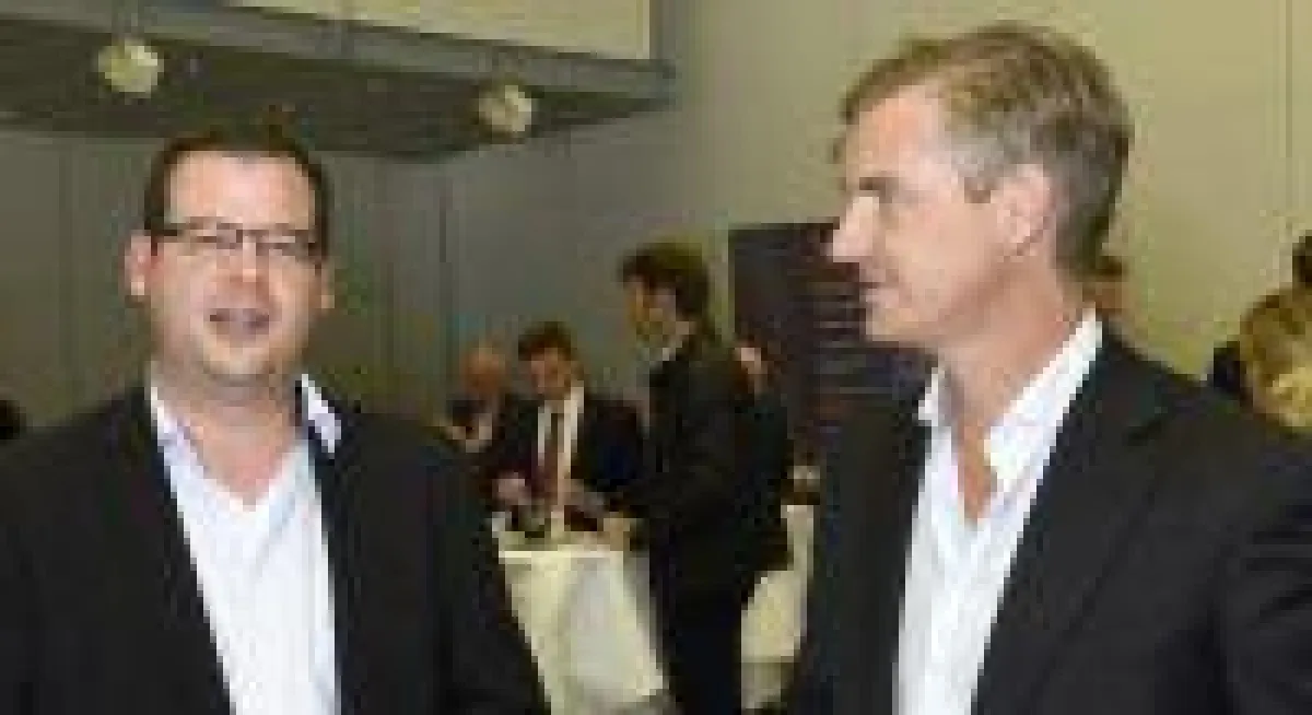 Anton Brucker, Projektleiter Content & Telematik bei der Map and Route GmbH & Co. KG (li.i.B.) und Bas Jansen Venneboer, Business