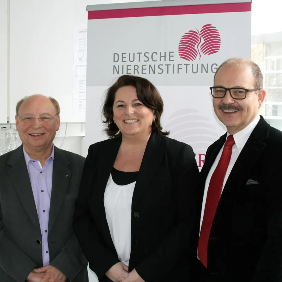 Hans-Joachim Heist (Botschafter), Carina Russo (Geschäftsstelle) und Prof. Dr. Werner Riegel (Vorsit