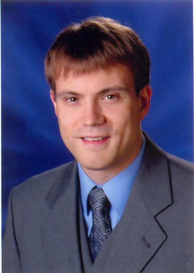 Dr. Jürgen Clausen ergänzt das Team der Dr. Ebeling & Assoc. GmbH.