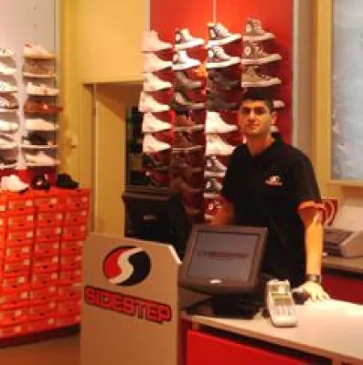 Bild: Mittelfeld-Hoffnung von Hertha BSC legt mit Ausbildung im Handel Karrieregrundstein