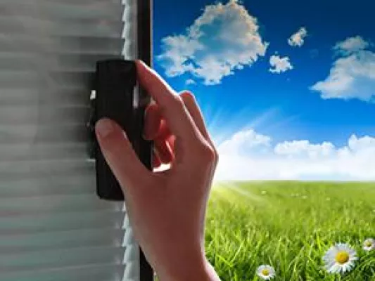 ISO-Shadow M : Jalousie als Sichtschutz für Türen, Fenster und Trennwände Bild: ISO-Shadow M : Jalousie als Sichtschutz für Türen, Fenster und Trennwände