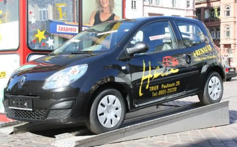 Bild: Glückszahl 1010 - Wem gehört der Twingo?