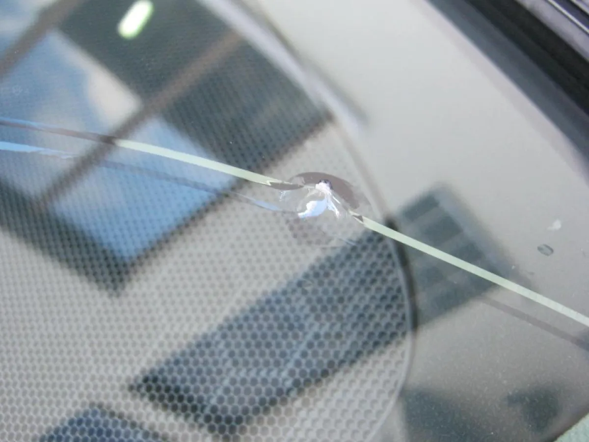 Glasbruch_Carrosserie_Feller_AG_Thun