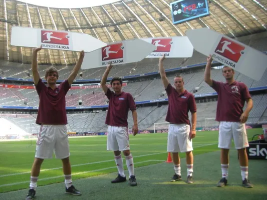 Bild: Deutschlandpionier des innovativen SignSpin Marketing präsentiert sich live vor einem Millionenpublikum.
